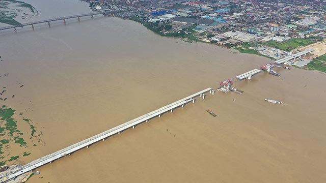Niger Bridge – Ongoing bridge superstructure works