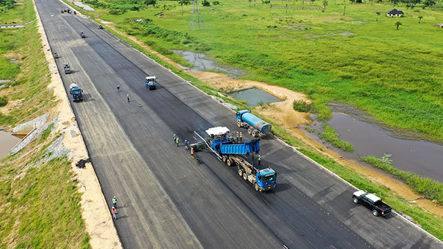 Asaba site road works – Ongoing pavement works