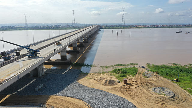Niger Bridge – Finishing works on-going